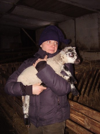 Dana s ovečkou (2010)